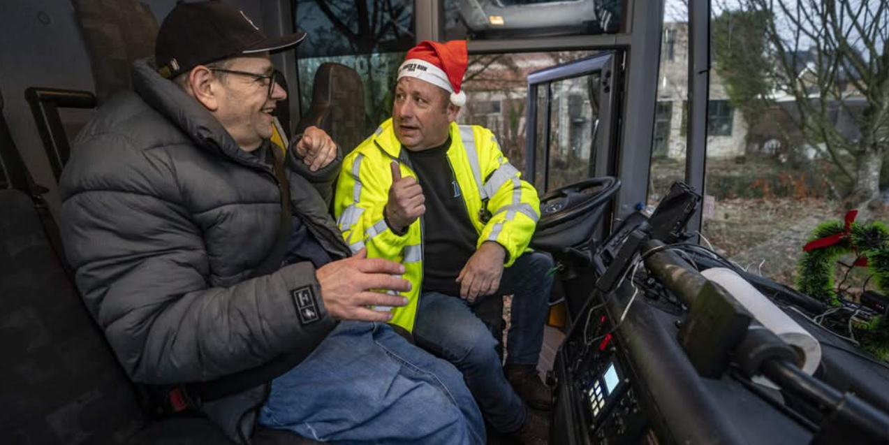 Personen in vrachtwagen